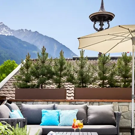 Neue Post Hotel