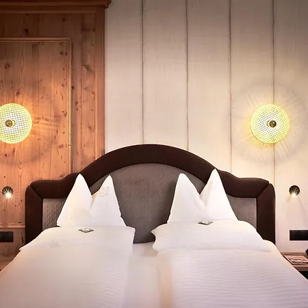 Szálloda Neue Post Mayrhofen