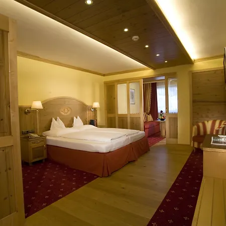 Hotell Neue Post 4*