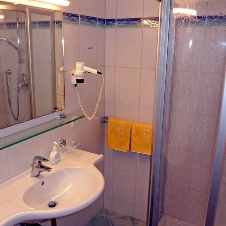 Neue Post Hotell 4*