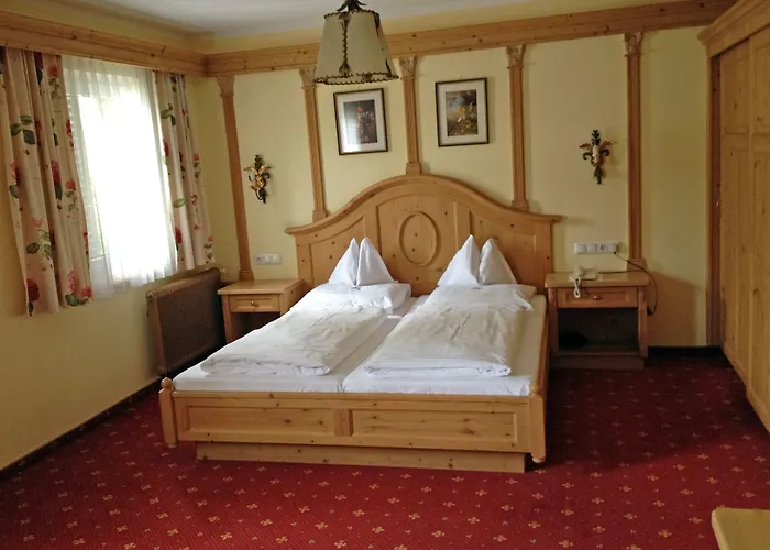 内尔珀斯特酒店 4* 迈尔霍芬